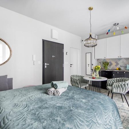 Apartamenty Metropark Krzemieniecka-Lux Warszawa Eksteriør billede