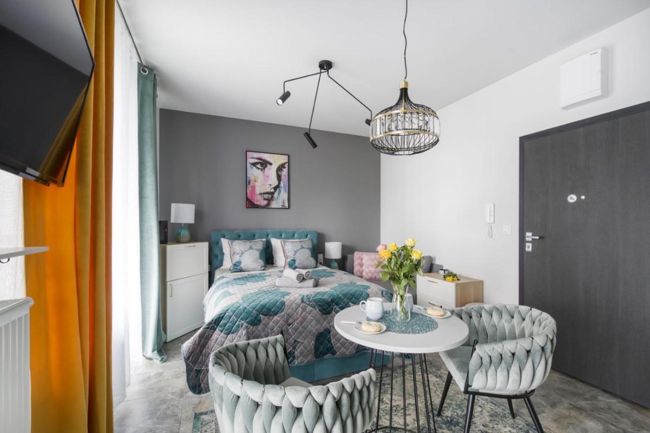 Apartamenty Metropark Krzemieniecka-Lux Warszawa Eksteriør billede