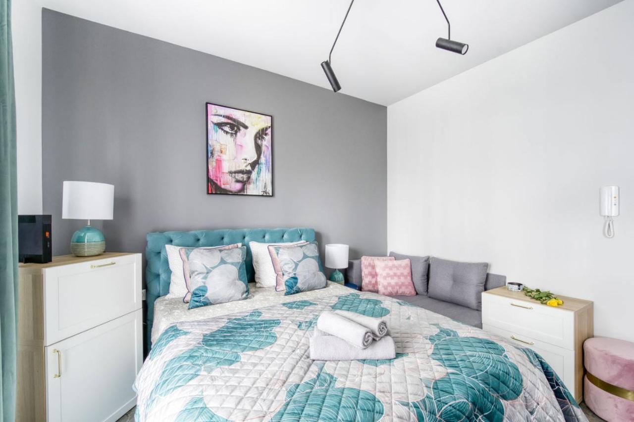 Apartamenty Metropark Krzemieniecka-Lux Warszawa Eksteriør billede